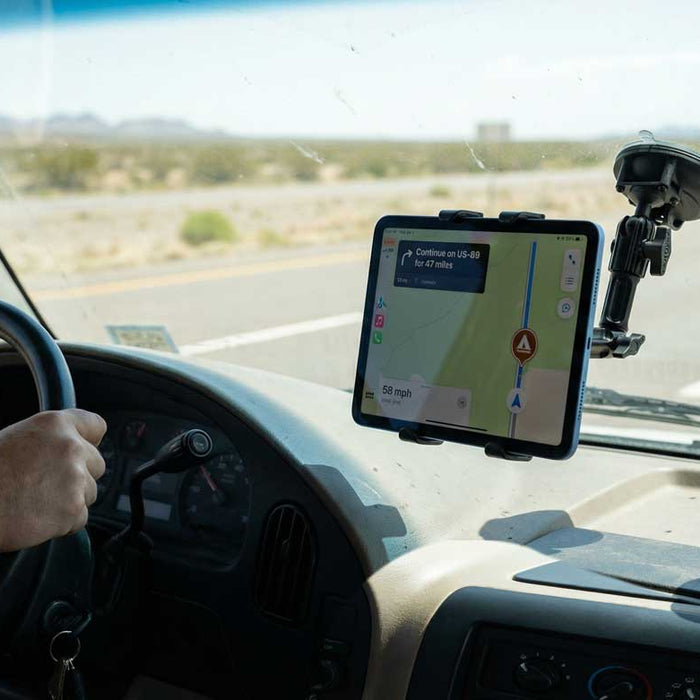 Travelers Integrating RV Tablet Mounts Into Navigation Setups