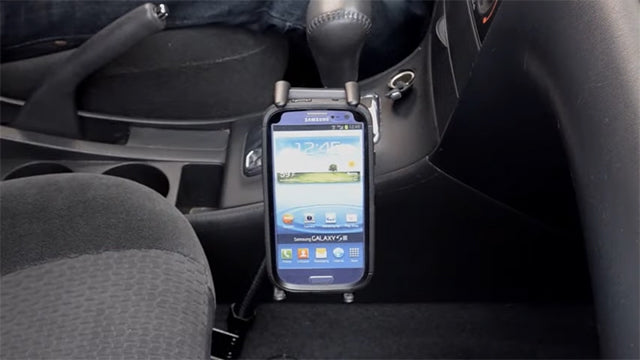 Arkon SM688: Transforming In-Car Accessibility with this 18" Mount