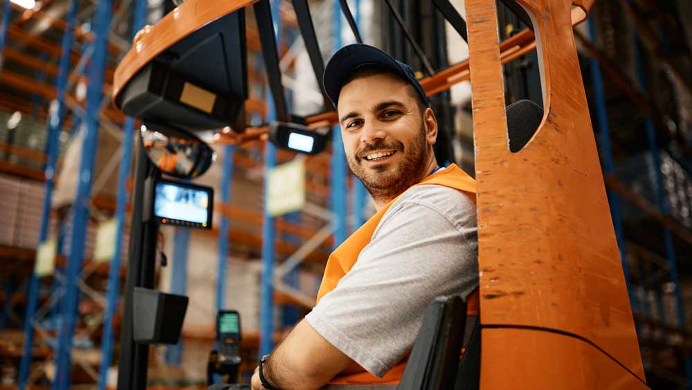 Gifts for Forklift Drivers: Top Phone Chargers, Mounts, and Gadgets