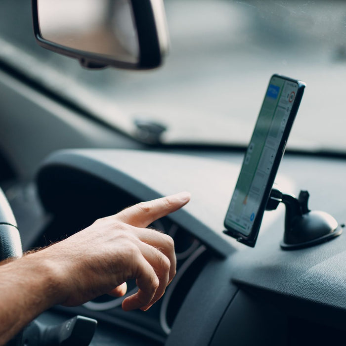5 Best Places to Put a Phone Mount in the Car
