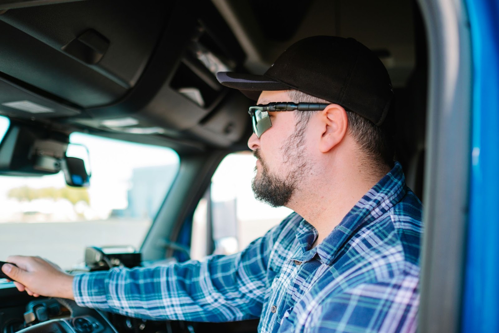 Tablets for Truck Drivers: Essential Tech for the Road